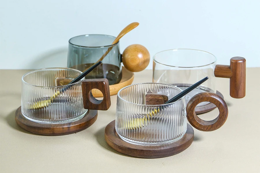 Wooden Handle Borocilicate Glass Cup